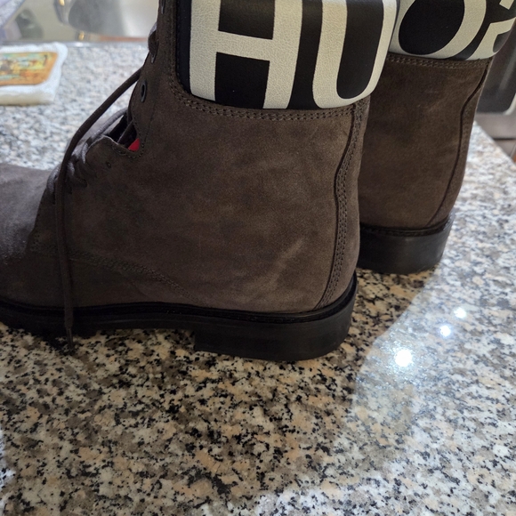 HUGO Men's Brown Suede Boots - Picture 6 of 8